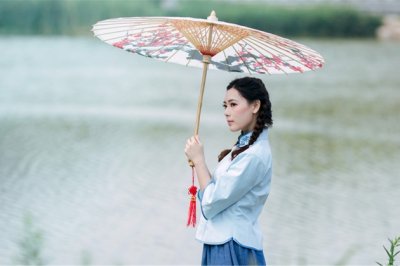 广告应该受到限制吗？ Should Ads Be Restricted?