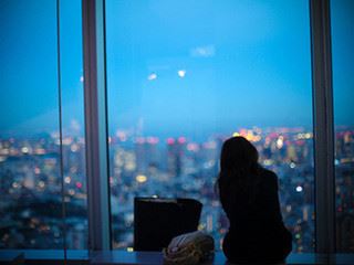 多姿多彩的苗族服饰美文