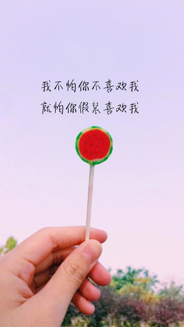 描写秋天的英语作文：TheFall