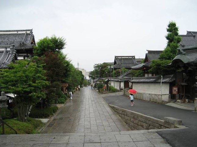 初一父爱如山作文700字:父爱是阳光