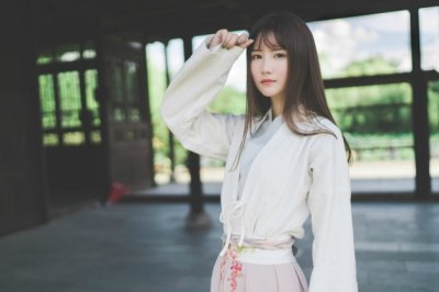初二学生的入团申请书