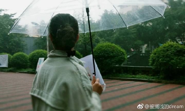 人们为什么爱自拍 Why Do People Take Selfies