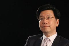 校服是否应该取消? Should the School Uniform be Canceled?
